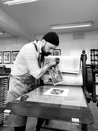 Chris Löhmann im Atelier